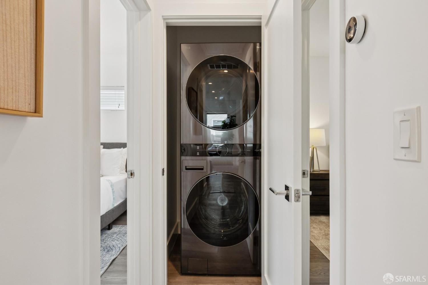 Detail Gallery Image 32 of 50 For 1121 Summer Ave, Burlingame,  CA 94010 - 3 Beds | 2/1 Baths