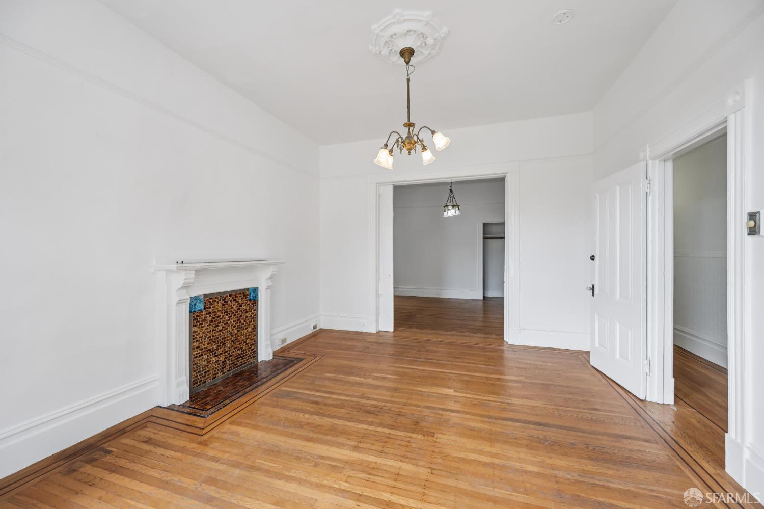 Photo #8: 426122022 Listing: Photo #8