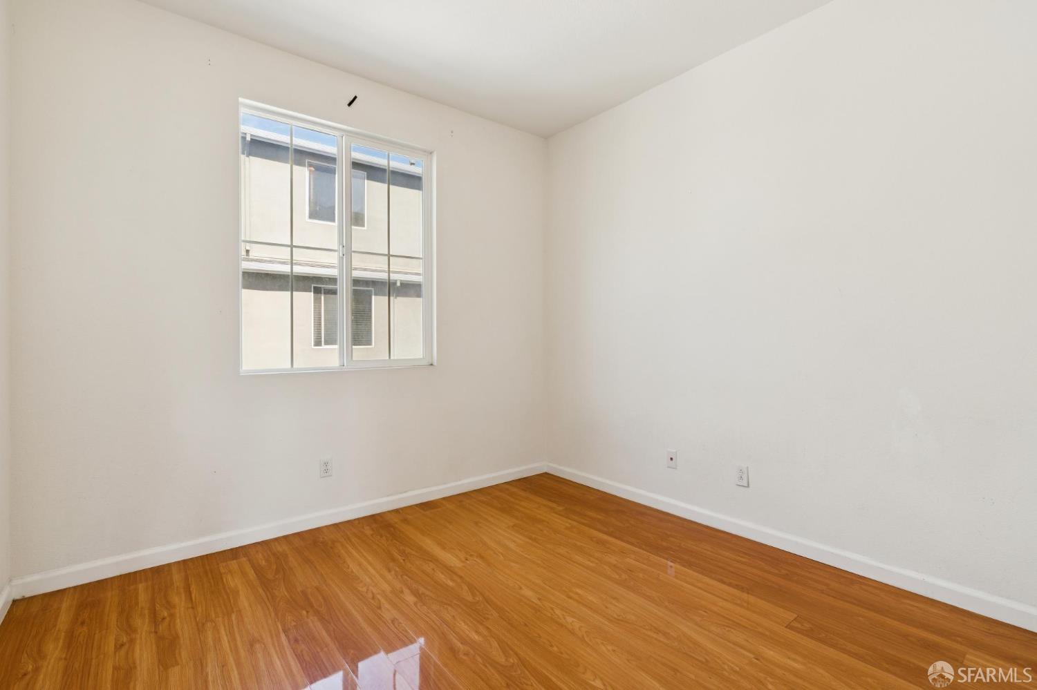 Detail Gallery Image 21 of 31 For 338 Village Ln, Richmond,  CA 94801 - 4 Beds | 4 Baths