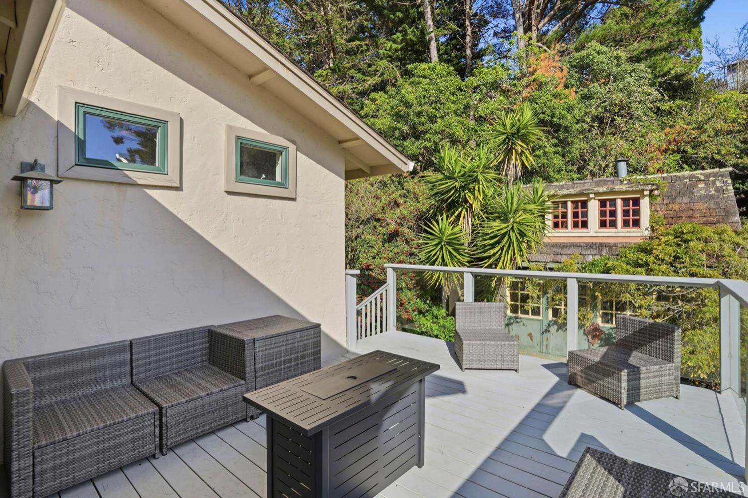 Detail Gallery Image 29 of 36 For 1112 Oddstad Blvd, Pacifica,  CA 94044 - 3 Beds | 3 Baths