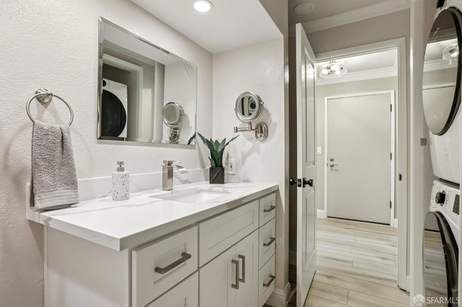 Detail Gallery Image 17 of 62 For 53 Cove Ln, Redwood City,  CA 94065 - 1 Beds | 1 Baths