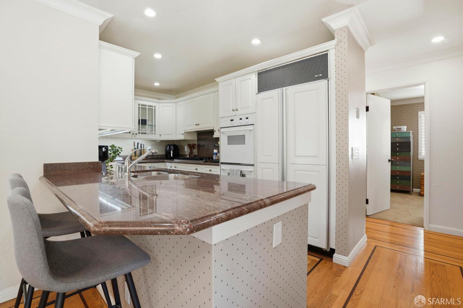 Detail Gallery Image 9 of 36 For 1112 Oddstad Blvd, Pacifica,  CA 94044 - 3 Beds | 3 Baths