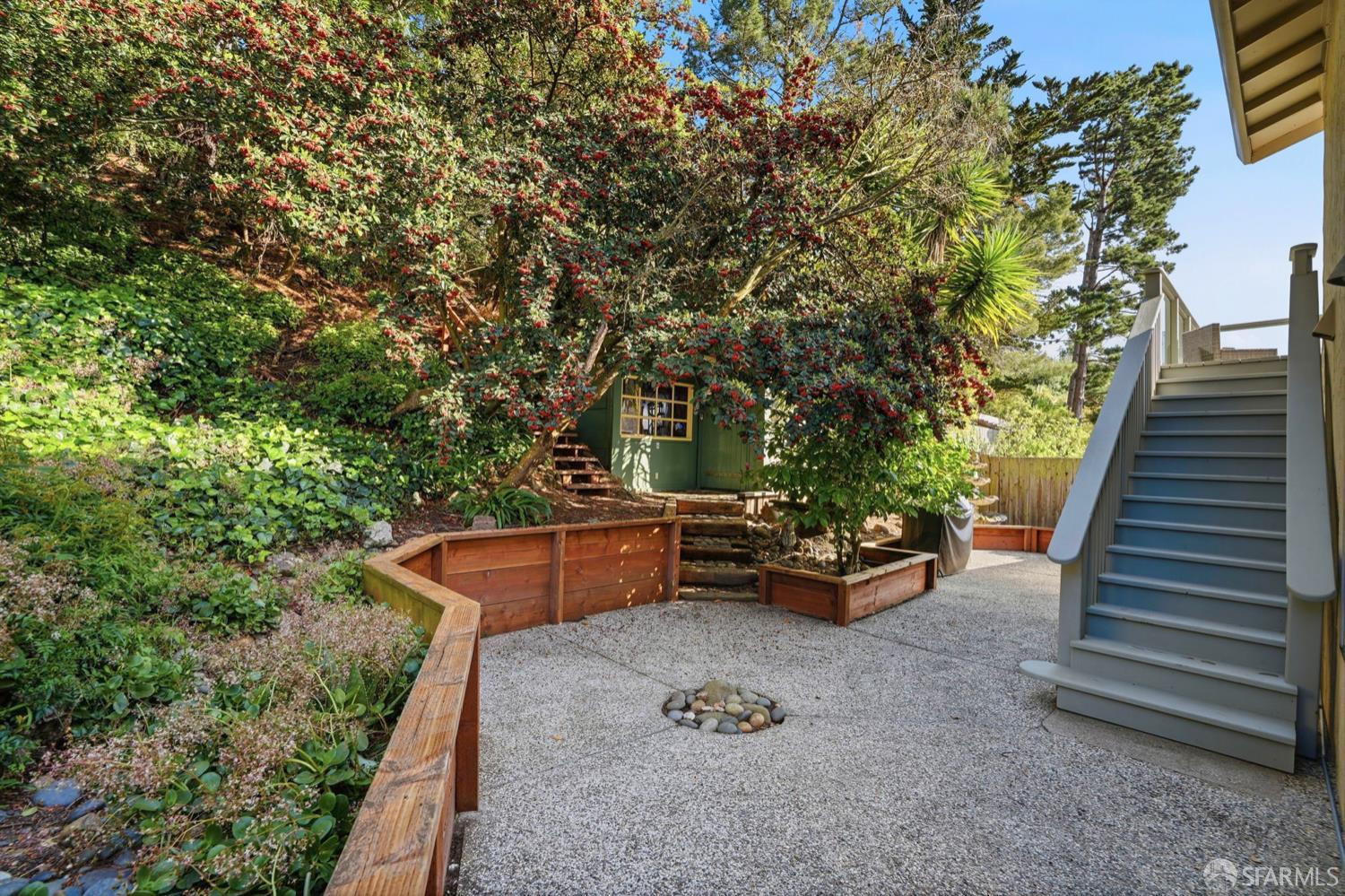 Detail Gallery Image 34 of 36 For 1112 Oddstad Blvd, Pacifica,  CA 94044 - 3 Beds | 3 Baths