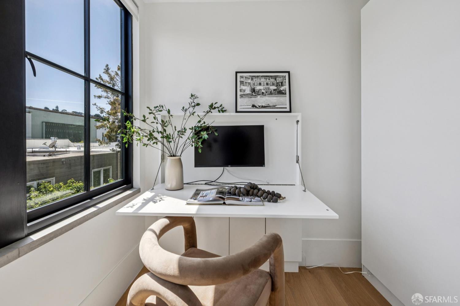 Detail Gallery Image 29 of 95 For 39 Dolores Ter, San Francisco,  CA 94110 - 4 Beds | 3/1 Baths