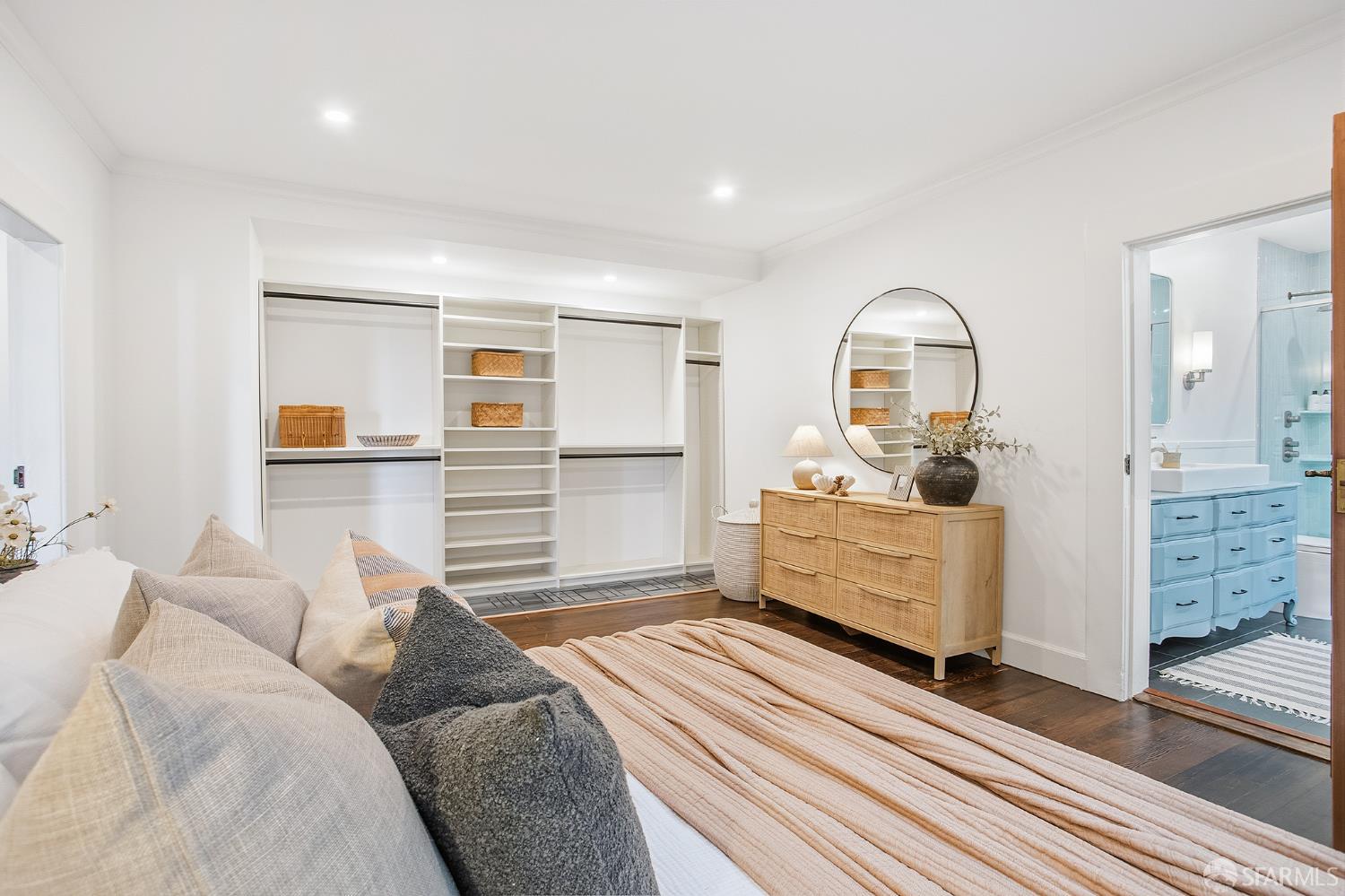 Photo #9: 426110965 Listing: Photo #9