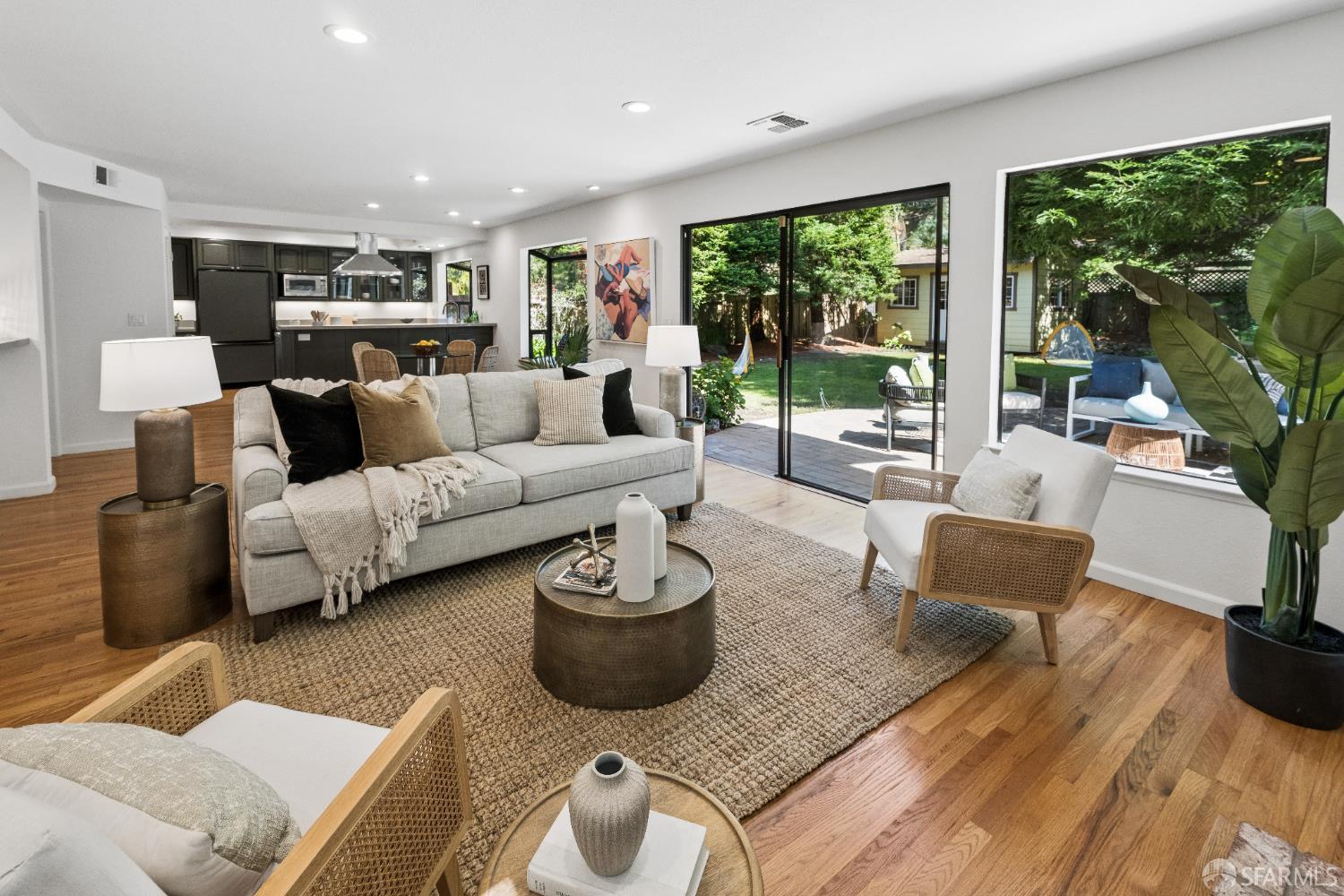 Detail Gallery Image 15 of 46 For 1940 Spyglass Dr, San Bruno,  CA 94066 - 4 Beds | 2/1 Baths