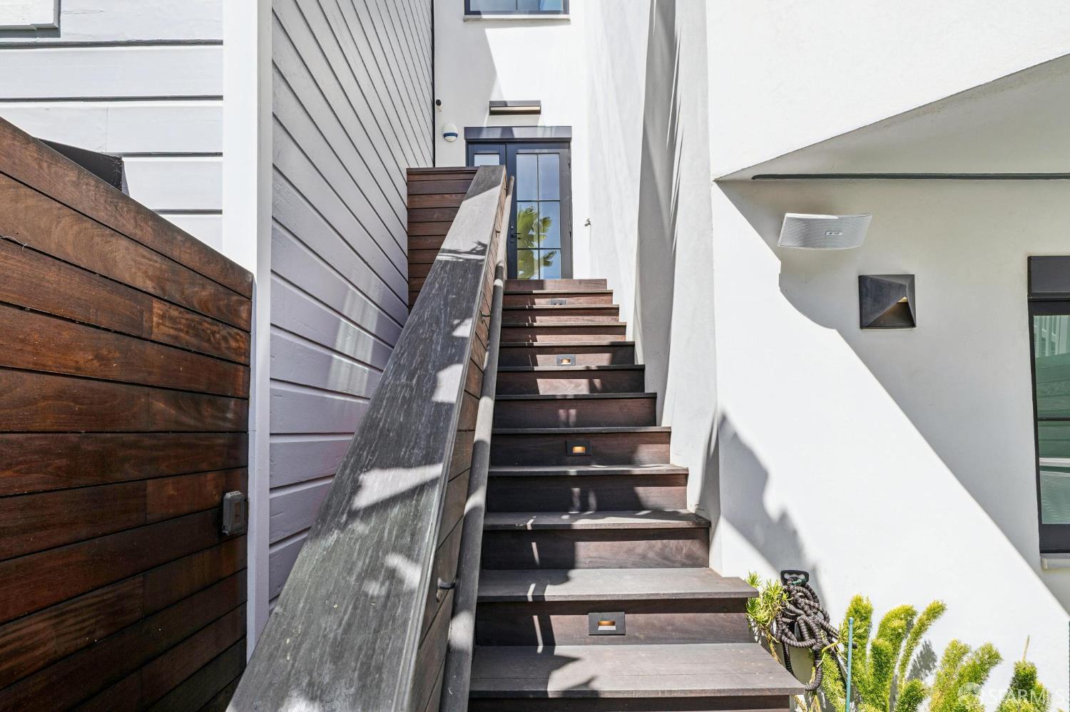 Detail Gallery Image 66 of 95 For 39 Dolores Ter, San Francisco,  CA 94110 - 4 Beds | 3/1 Baths