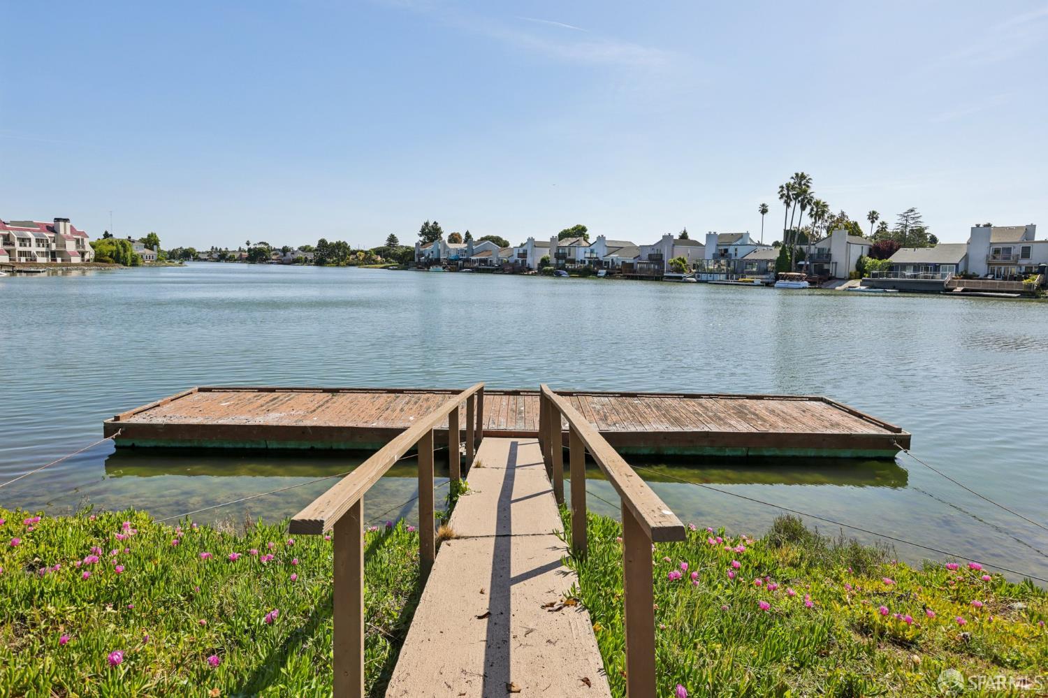 Detail Gallery Image 51 of 62 For 53 Cove Ln, Redwood City,  CA 94065 - 1 Beds | 1 Baths