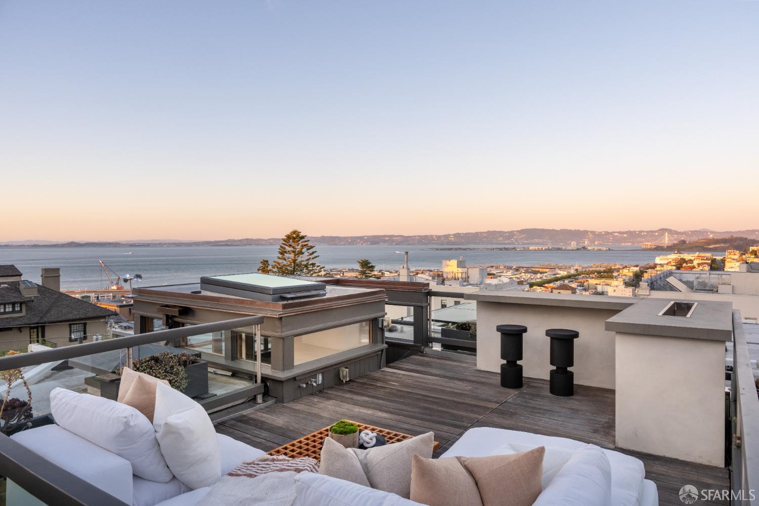 Detail Gallery Image 36 of 43 For 65 Montclair Ter, San Francisco,  CA 94109 - 4 Beds | 4/1 Baths