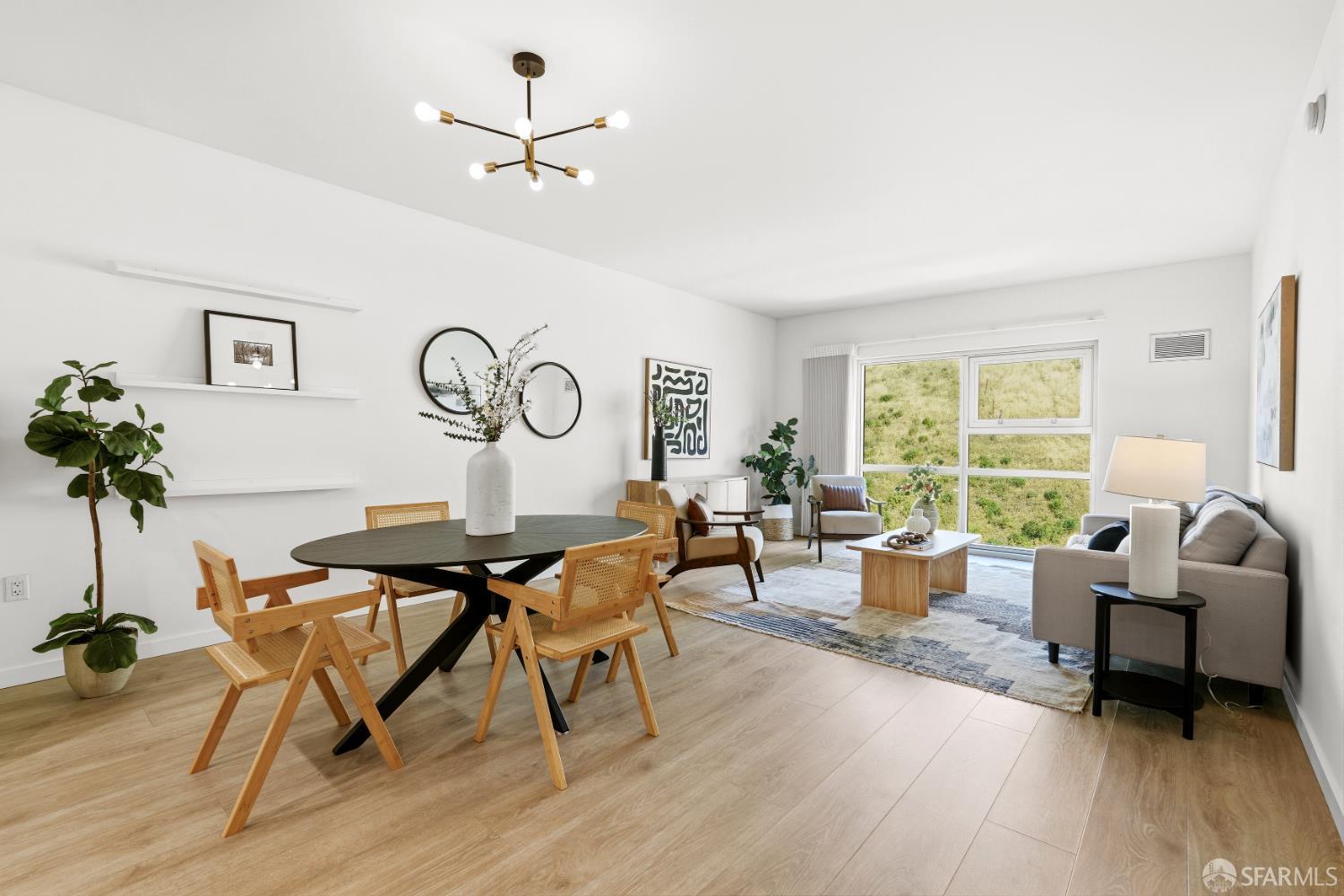 Front Image Thumbnail for SF426110332