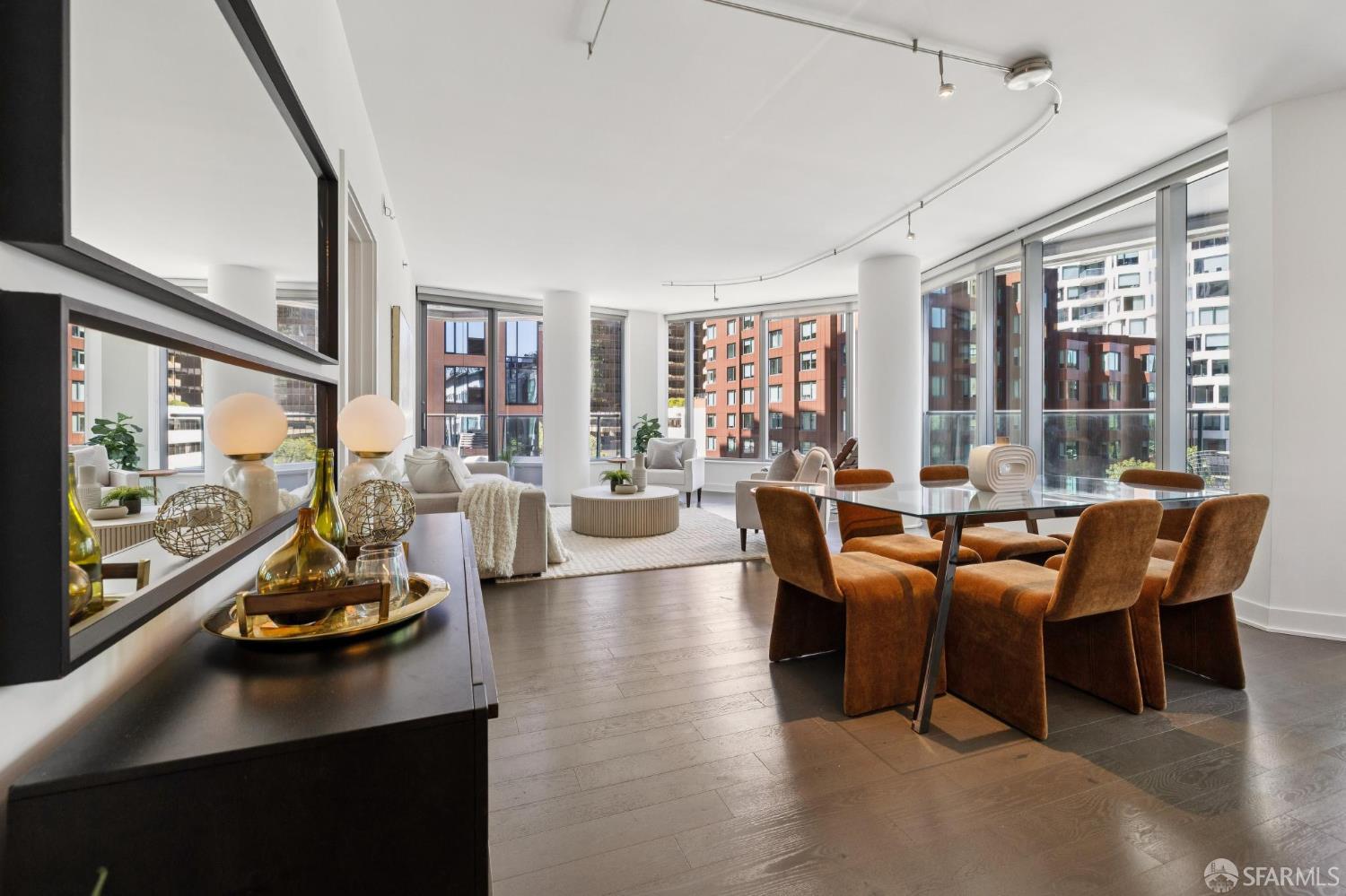 Photo #4: 426122687 Listing: Photo #4