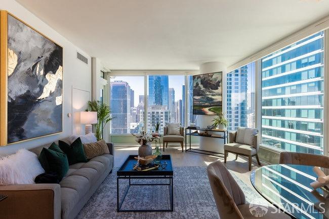 Photo #14: 426122657 Listing: Photo #14