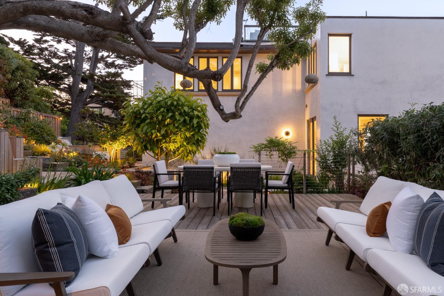 Detail Gallery Image 9 of 43 For 65 Montclair Ter, San Francisco,  CA 94109 - 4 Beds | 4/1 Baths