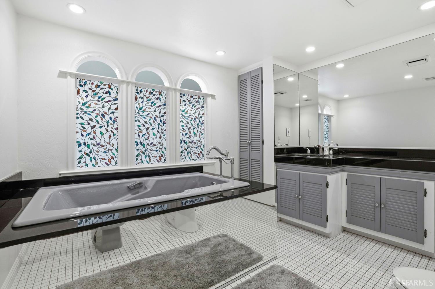 Detail Gallery Image 25 of 36 For 1112 Oddstad Blvd, Pacifica,  CA 94044 - 3 Beds | 3 Baths