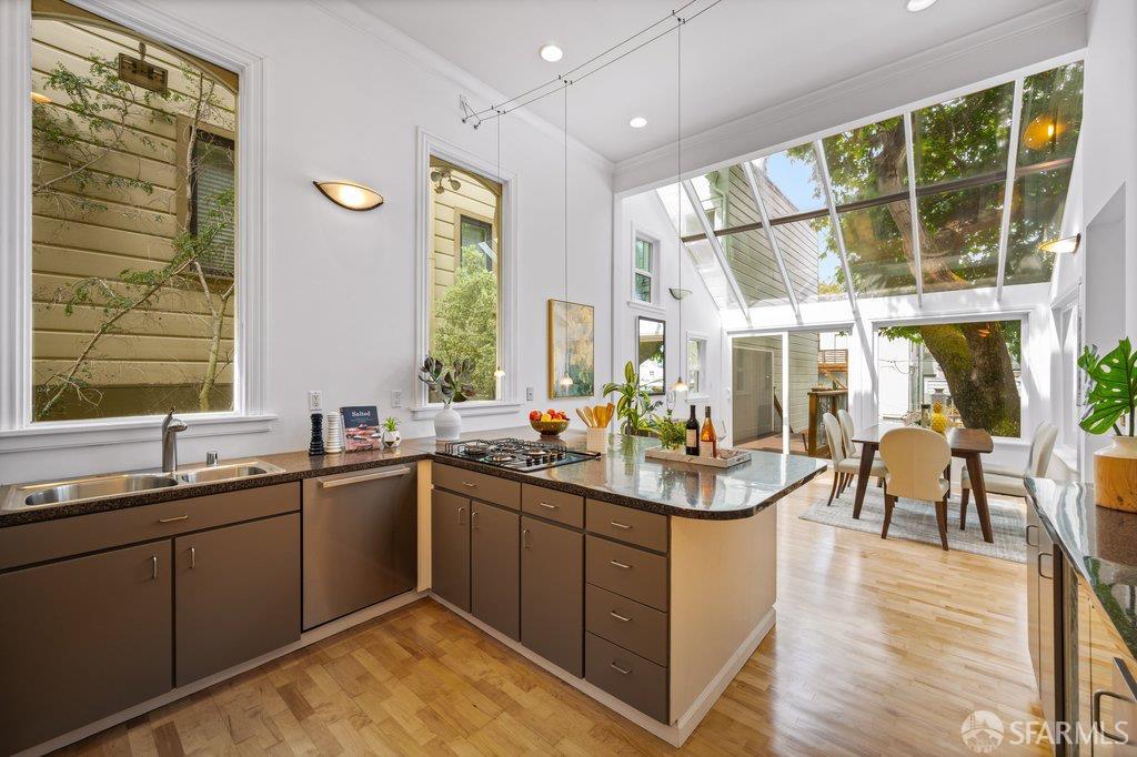 Detail Gallery Image 15 of 31 For 436 Oak St, San Francisco,  CA 94102 - – Beds | – Baths