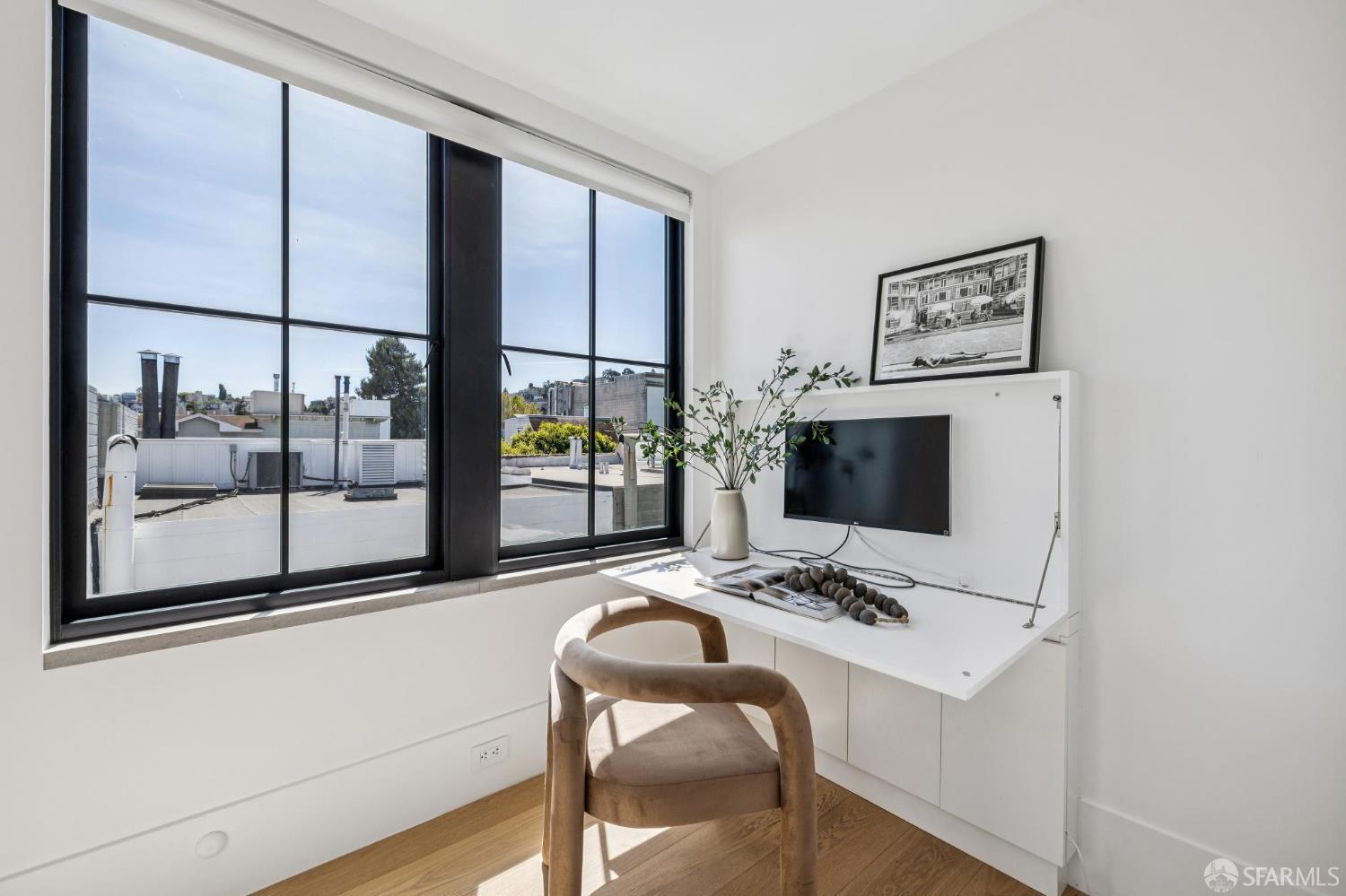 Detail Gallery Image 28 of 95 For 39 Dolores Ter, San Francisco,  CA 94110 - 4 Beds | 3/1 Baths