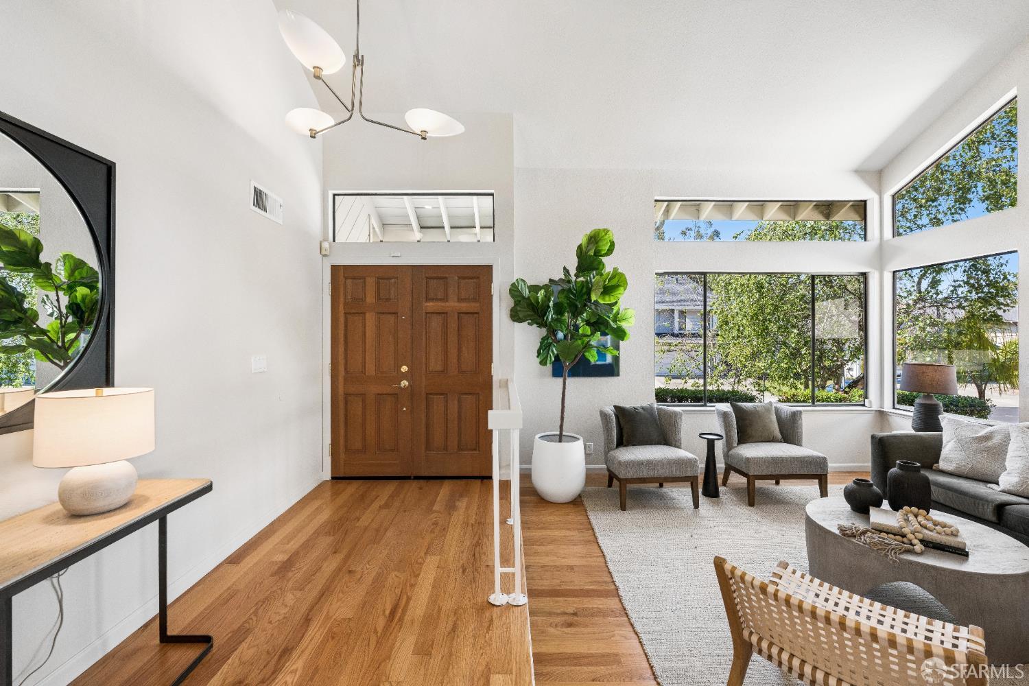 Detail Gallery Image 2 of 46 For 1940 Spyglass Dr, San Bruno,  CA 94066 - 4 Beds | 2/1 Baths