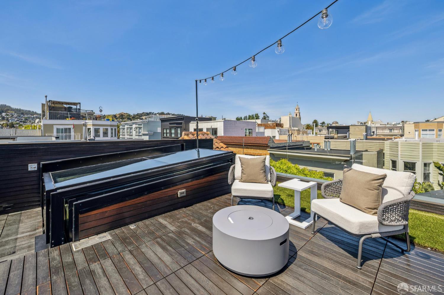 Detail Gallery Image 34 of 95 For 39 Dolores Ter, San Francisco,  CA 94110 - 4 Beds | 3/1 Baths