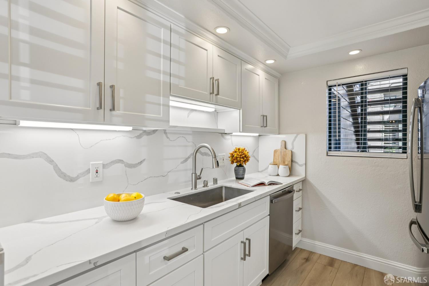 Detail Gallery Image 12 of 62 For 53 Cove Ln, Redwood City,  CA 94065 - 1 Beds | 1 Baths