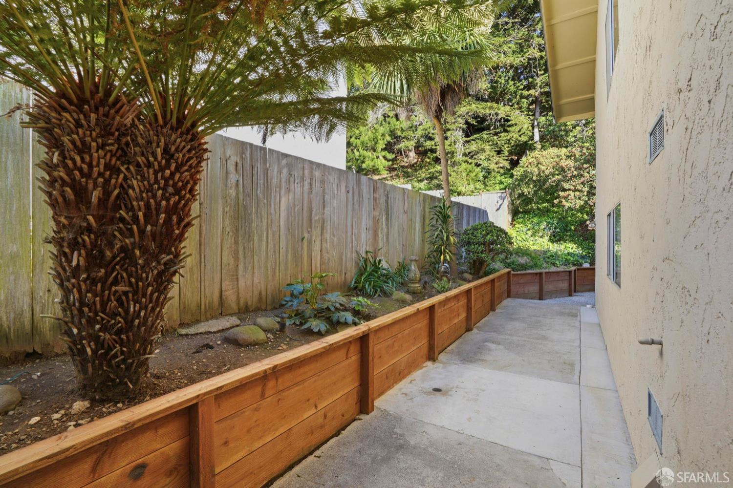 Detail Gallery Image 35 of 36 For 1112 Oddstad Blvd, Pacifica,  CA 94044 - 3 Beds | 3 Baths