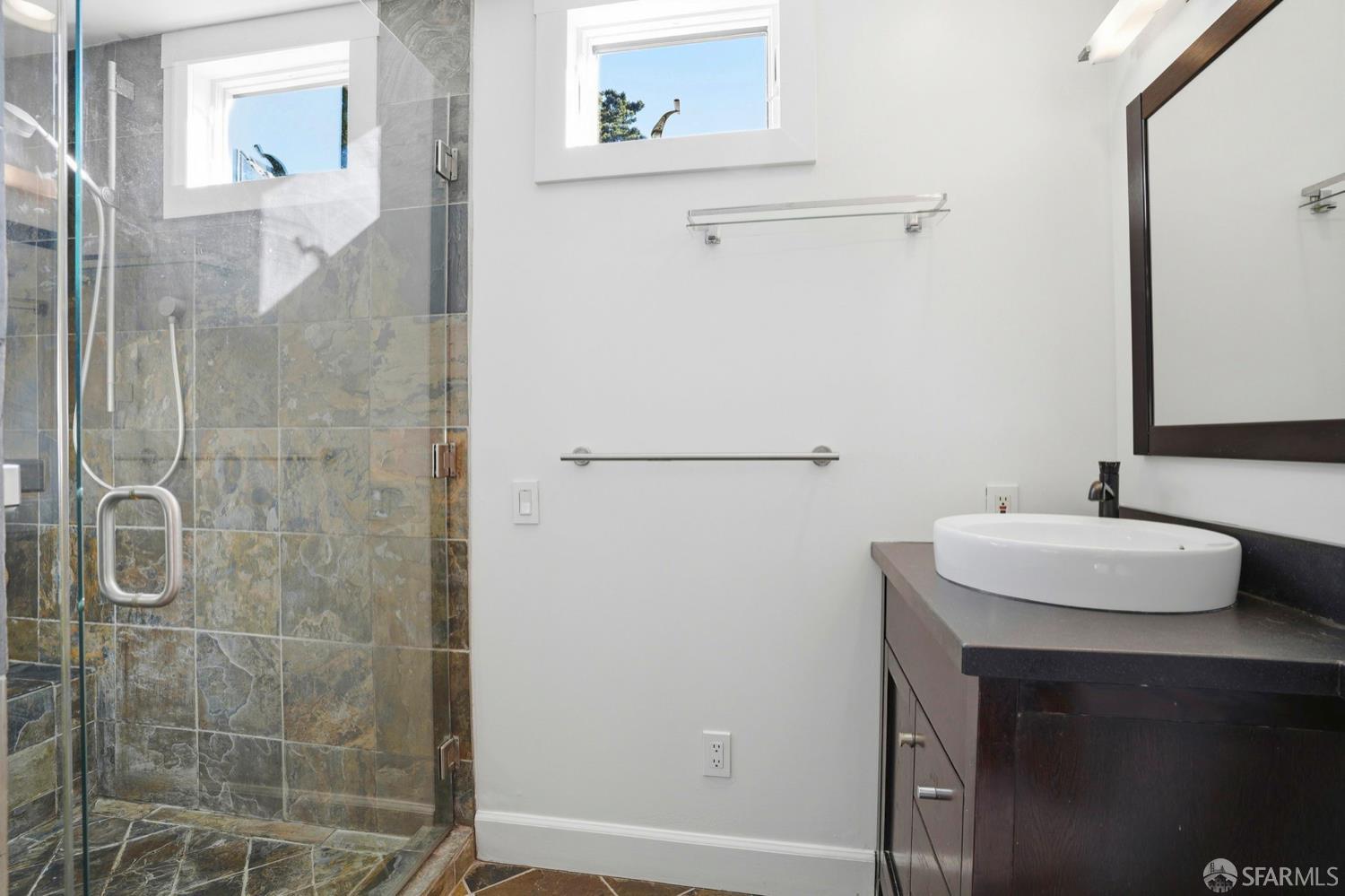 Detail Gallery Image 17 of 36 For 1112 Oddstad Blvd, Pacifica,  CA 94044 - 3 Beds | 3 Baths