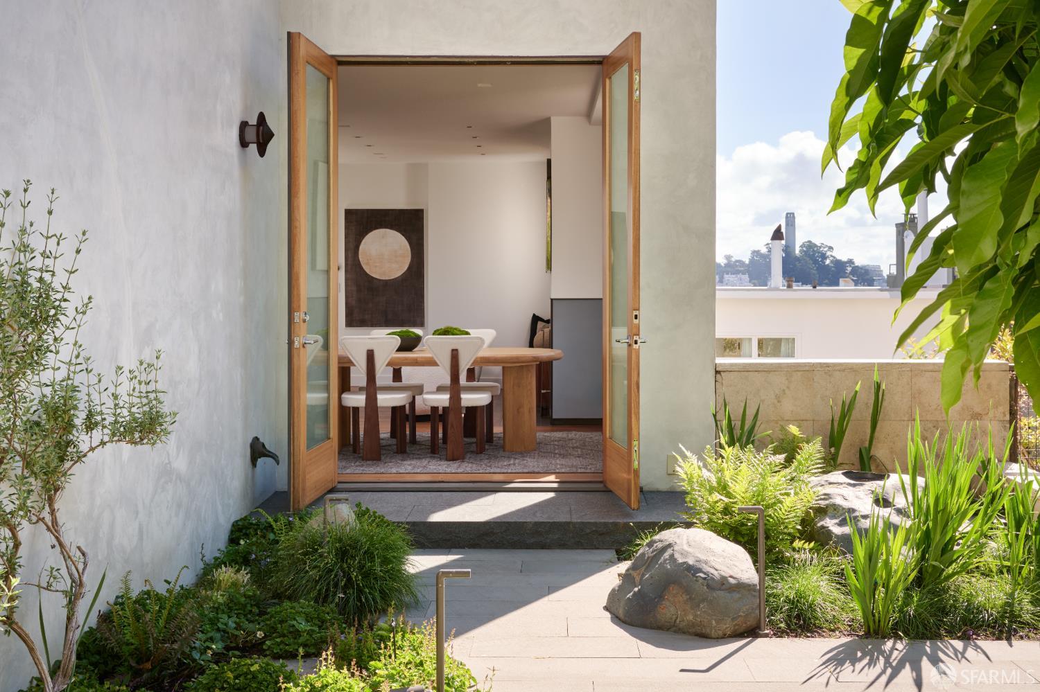 Detail Gallery Image 7 of 43 For 65 Montclair Ter, San Francisco,  CA 94109 - 4 Beds | 4/1 Baths