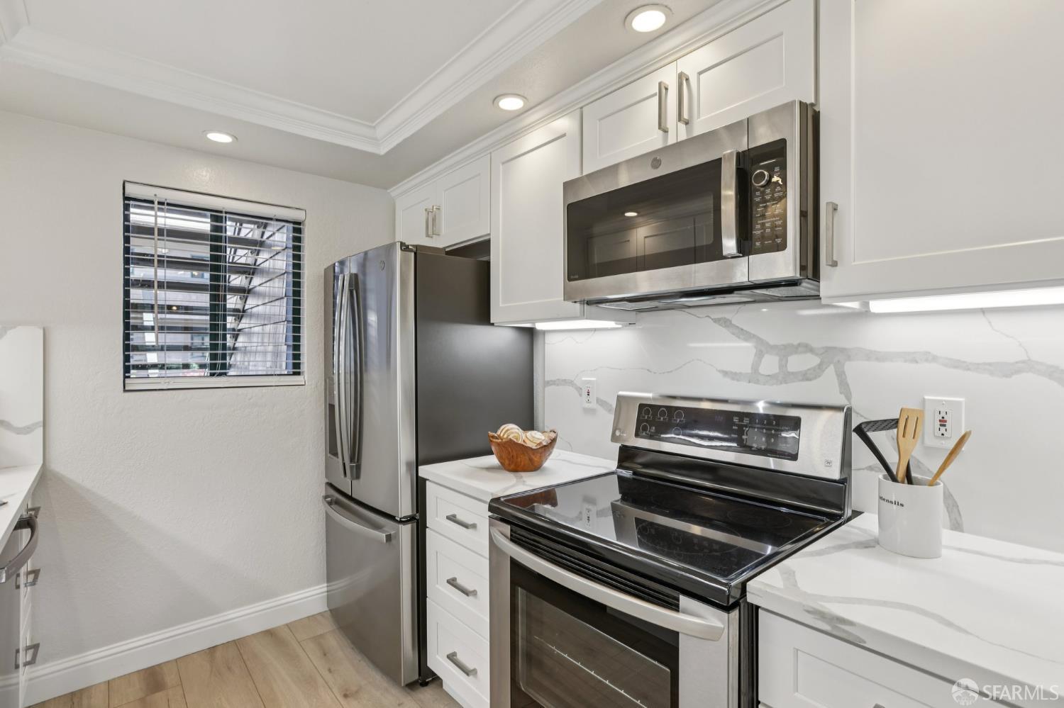 Detail Gallery Image 11 of 62 For 53 Cove Ln, Redwood City,  CA 94065 - 1 Beds | 1 Baths