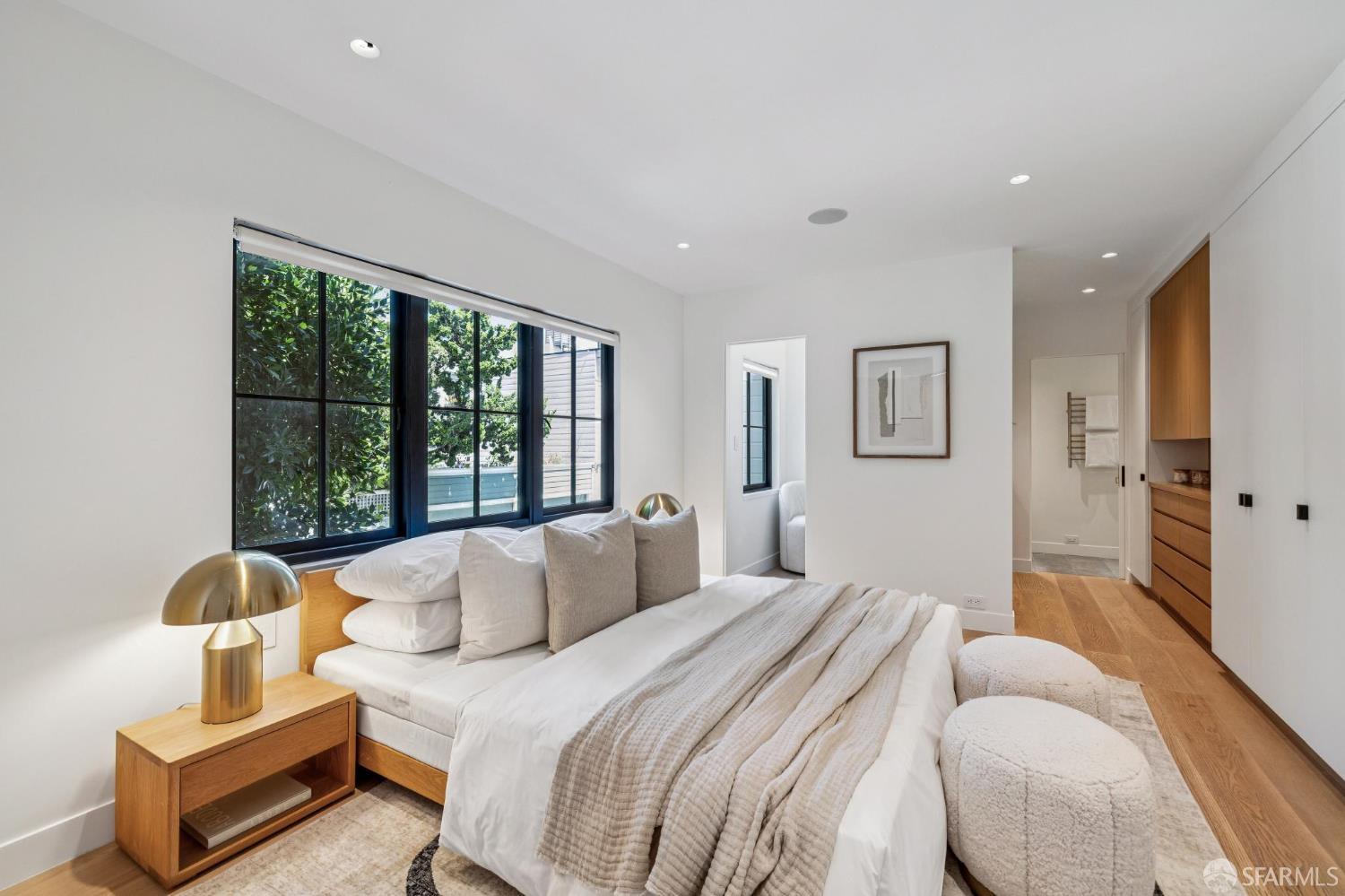 Detail Gallery Image 41 of 95 For 39 Dolores Ter, San Francisco,  CA 94110 - 4 Beds | 3/1 Baths