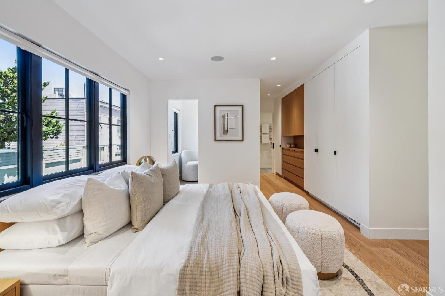 Detail Gallery Image 44 of 95 For 39 Dolores Ter, San Francisco,  CA 94110 - 4 Beds | 3/1 Baths