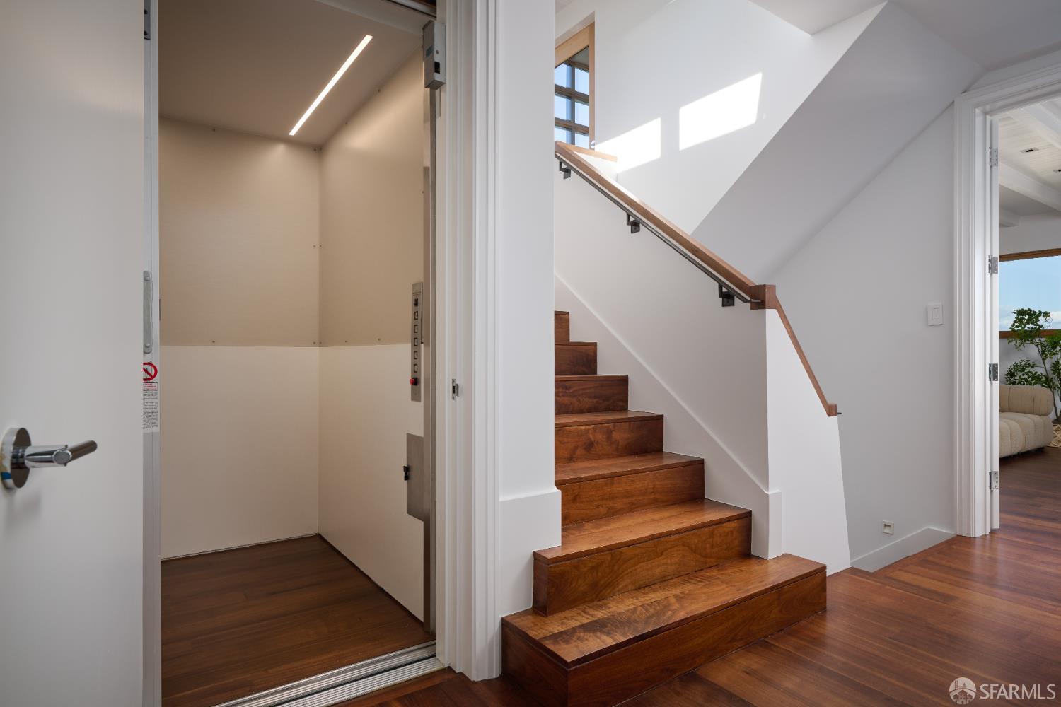 Detail Gallery Image 34 of 43 For 65 Montclair Ter, San Francisco,  CA 94109 - 4 Beds | 4/1 Baths