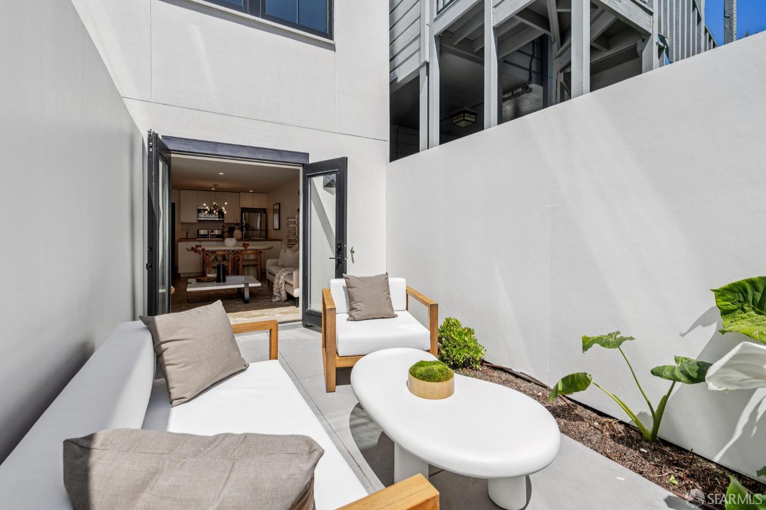 Detail Gallery Image 91 of 95 For 39 Dolores Ter, San Francisco,  CA 94110 - 4 Beds | 3/1 Baths