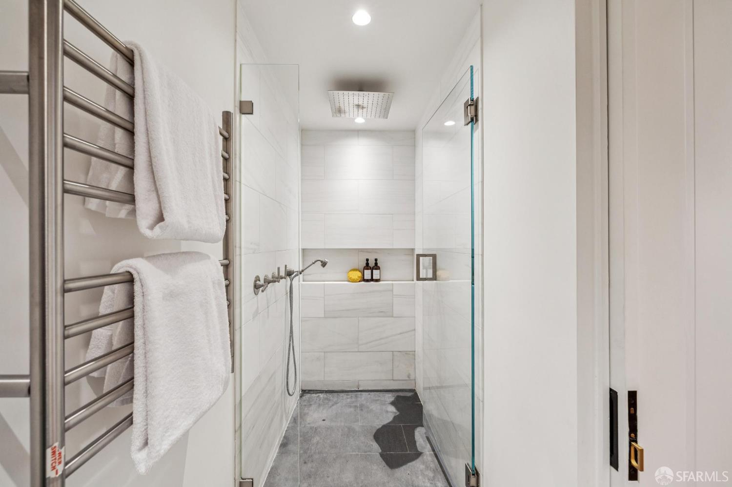 Detail Gallery Image 49 of 95 For 39 Dolores Ter, San Francisco,  CA 94110 - 4 Beds | 3/1 Baths