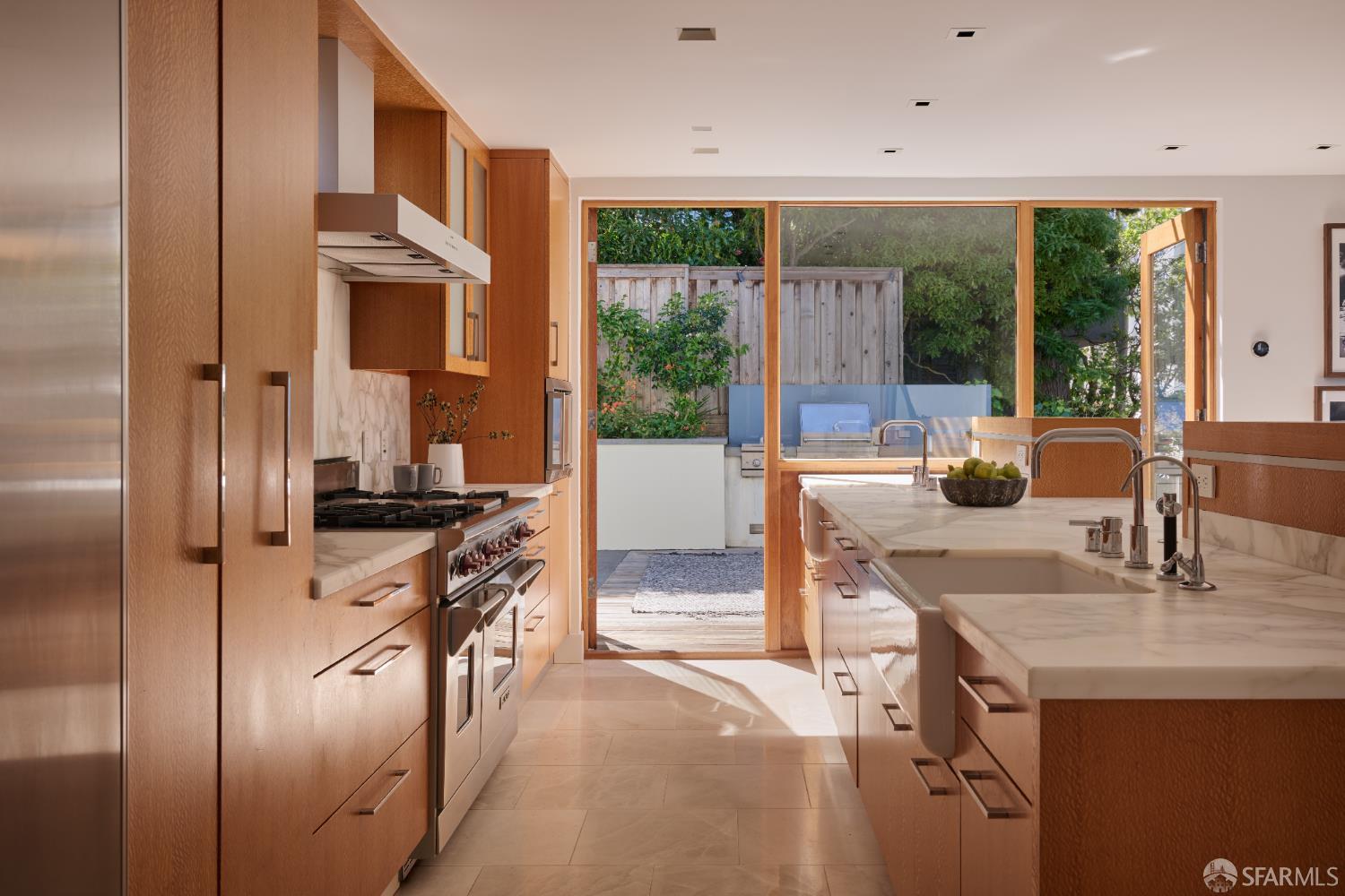 Detail Gallery Image 15 of 43 For 65 Montclair Ter, San Francisco,  CA 94109 - 4 Beds | 4/1 Baths