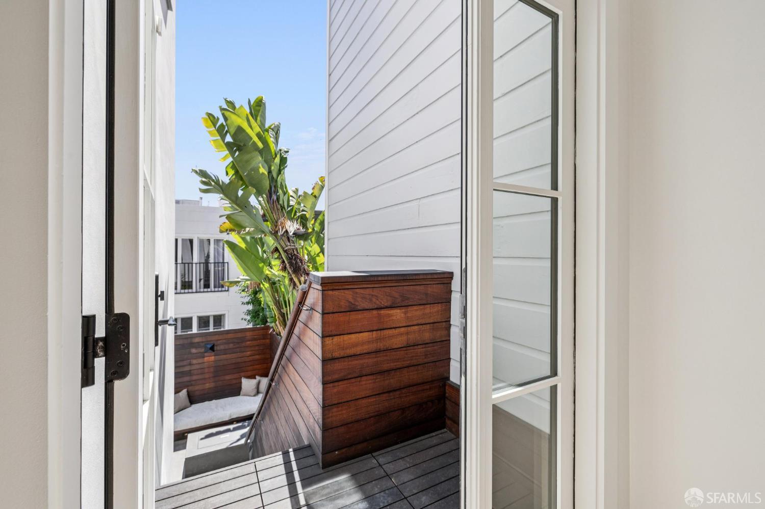 Detail Gallery Image 65 of 95 For 39 Dolores Ter, San Francisco,  CA 94110 - 4 Beds | 3/1 Baths