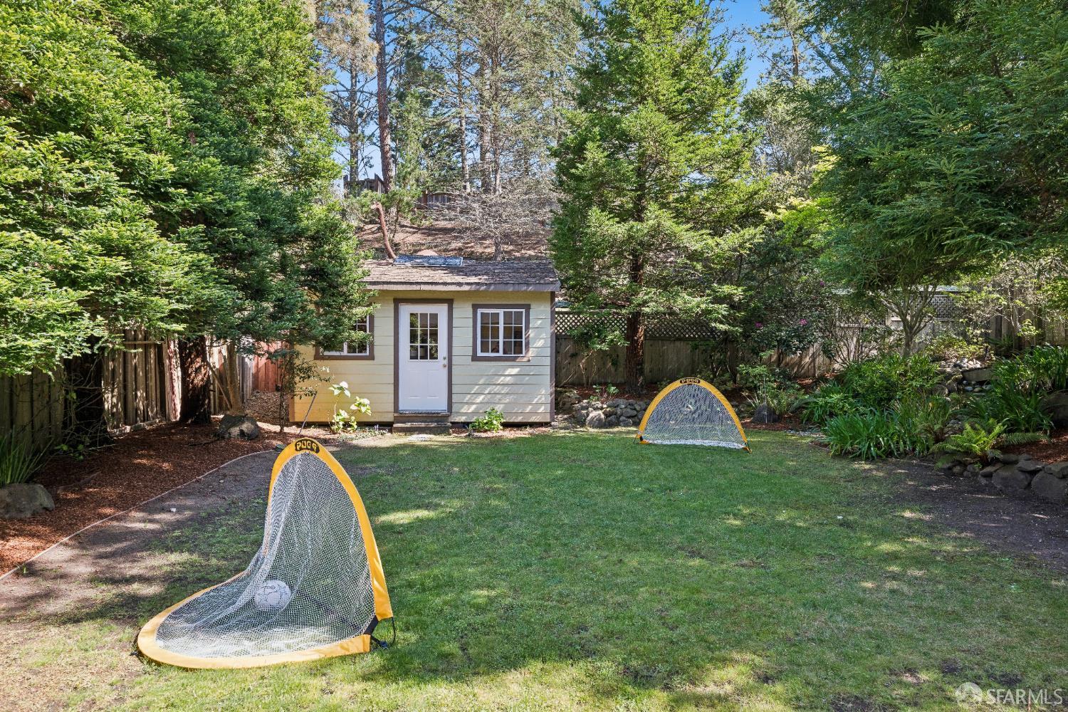 Detail Gallery Image 38 of 46 For 1940 Spyglass Dr, San Bruno,  CA 94066 - 4 Beds | 2/1 Baths