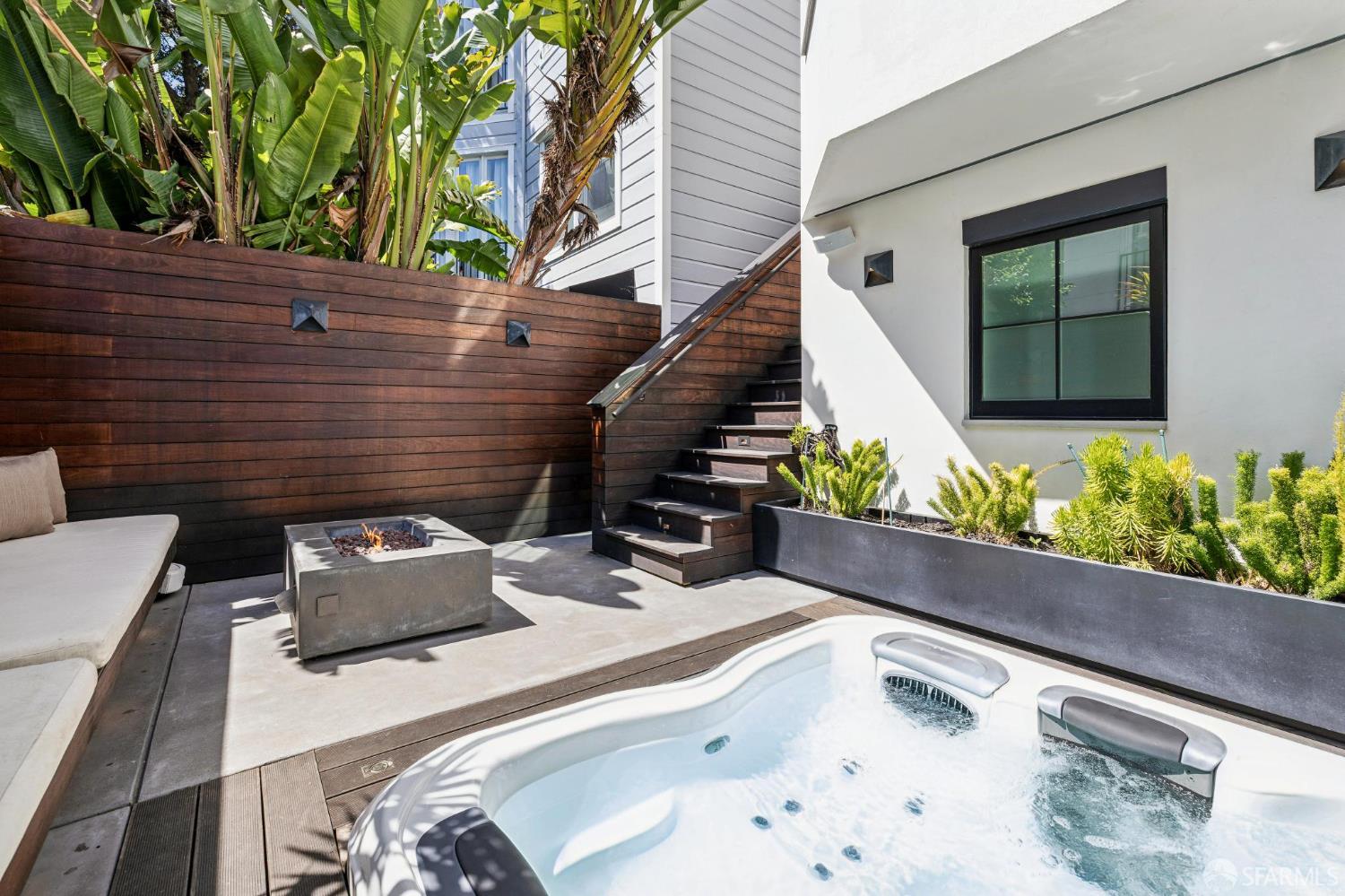 Detail Gallery Image 70 of 95 For 39 Dolores Ter, San Francisco,  CA 94110 - 4 Beds | 3/1 Baths