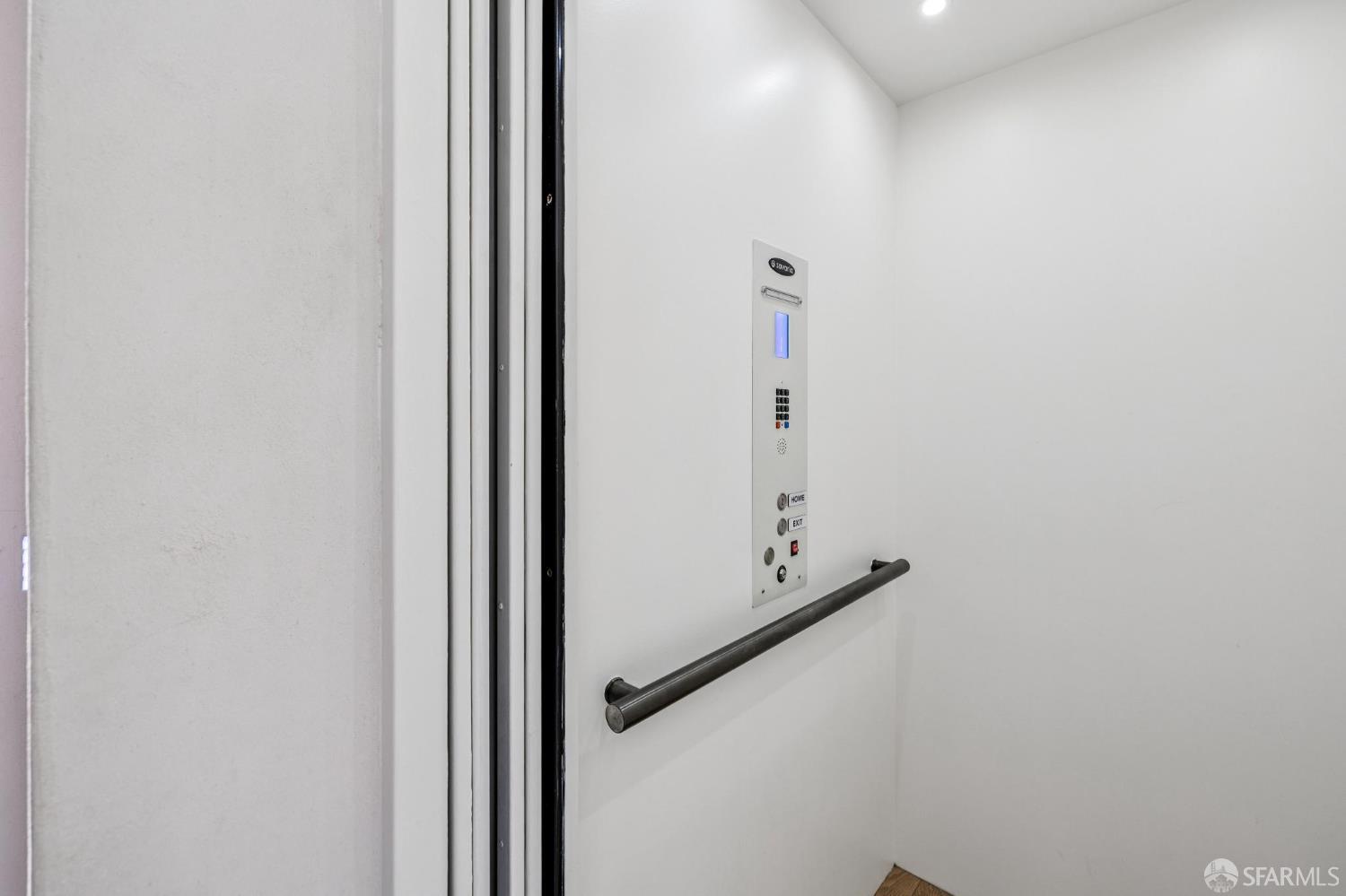 Detail Gallery Image 4 of 95 For 39 Dolores Ter, San Francisco,  CA 94110 - 4 Beds | 3/1 Baths