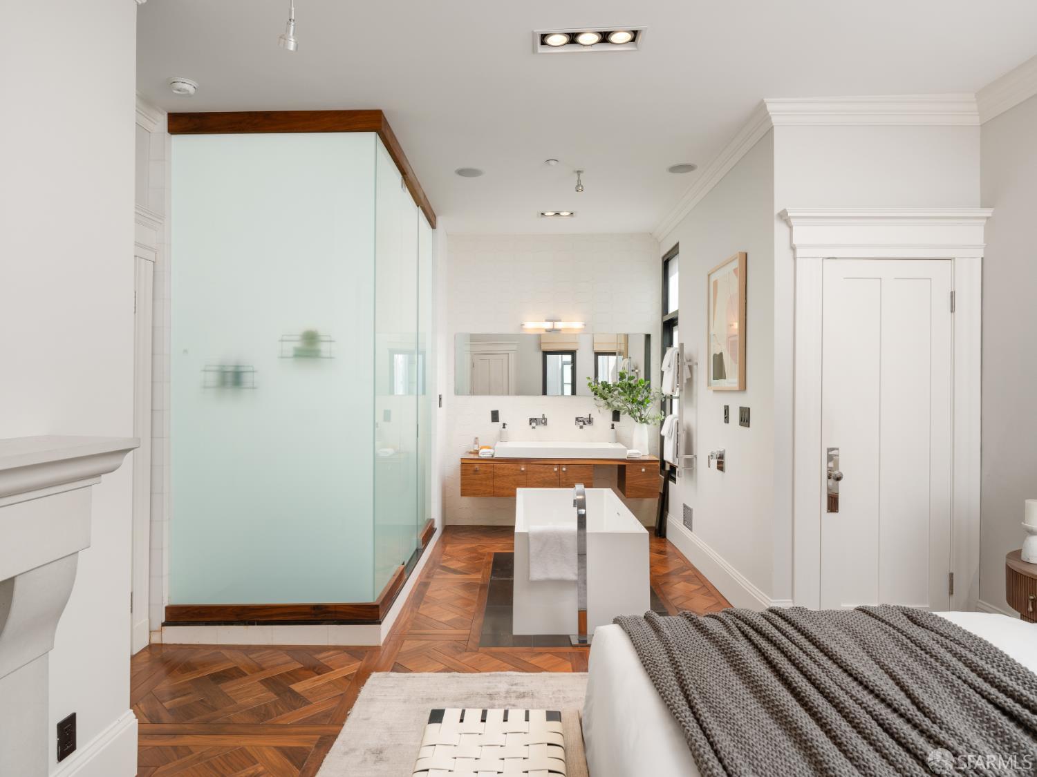 Photo #17: 426118919 Listing: Photo #17