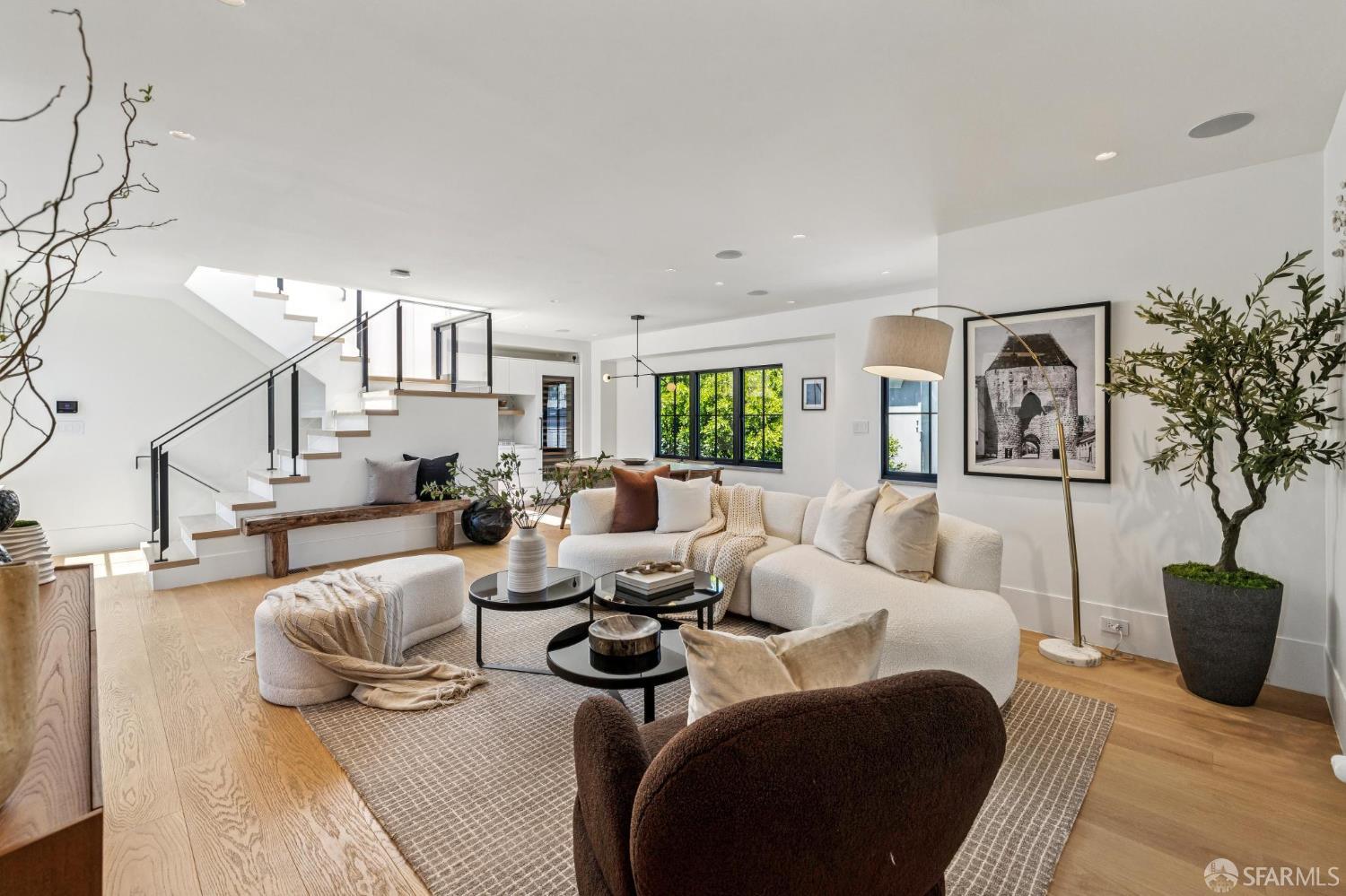 Detail Gallery Image 6 of 95 For 39 Dolores Ter, San Francisco,  CA 94110 - 4 Beds | 3/1 Baths