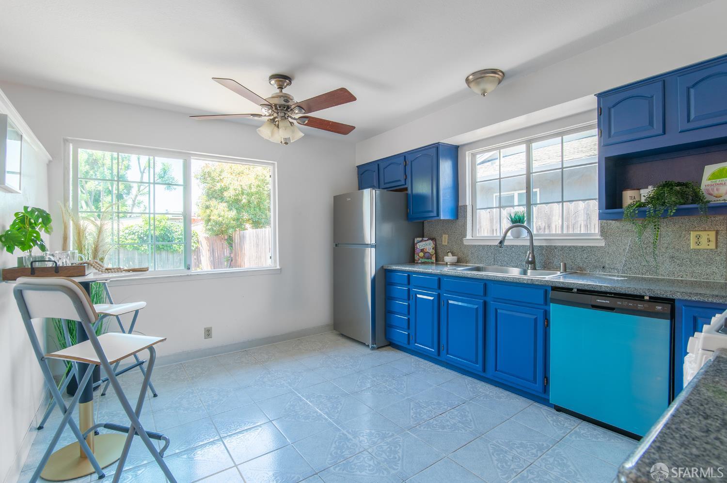 Detail Gallery Image 7 of 28 For 3453 Thunderbird Dr, Concord,  CA 94520 - 3 Beds | 2 Baths