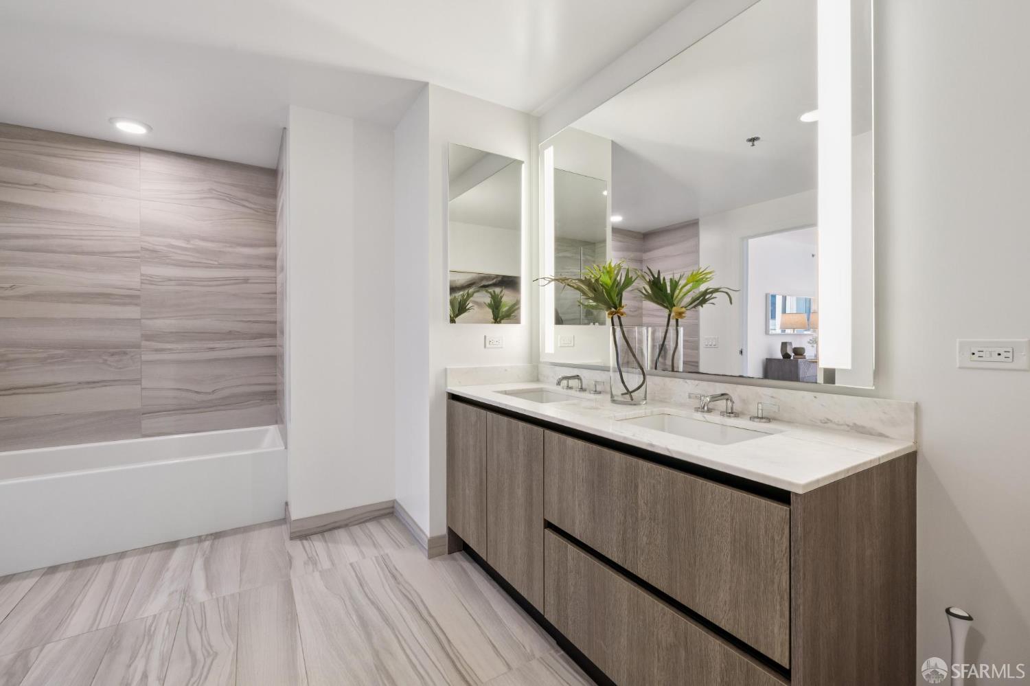 Photo #35: 426122687 Listing: Photo #35