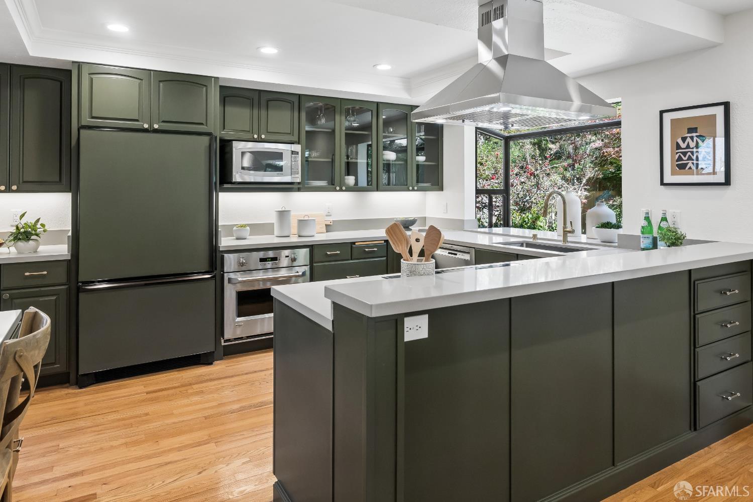 Detail Gallery Image 9 of 46 For 1940 Spyglass Dr, San Bruno,  CA 94066 - 4 Beds | 2/1 Baths