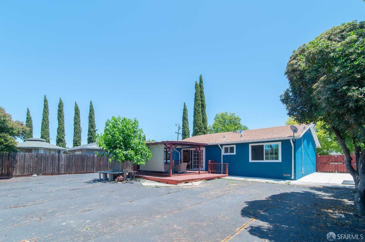 Detail Gallery Image 20 of 28 For 3453 Thunderbird Dr, Concord,  CA 94520 - 3 Beds | 2 Baths