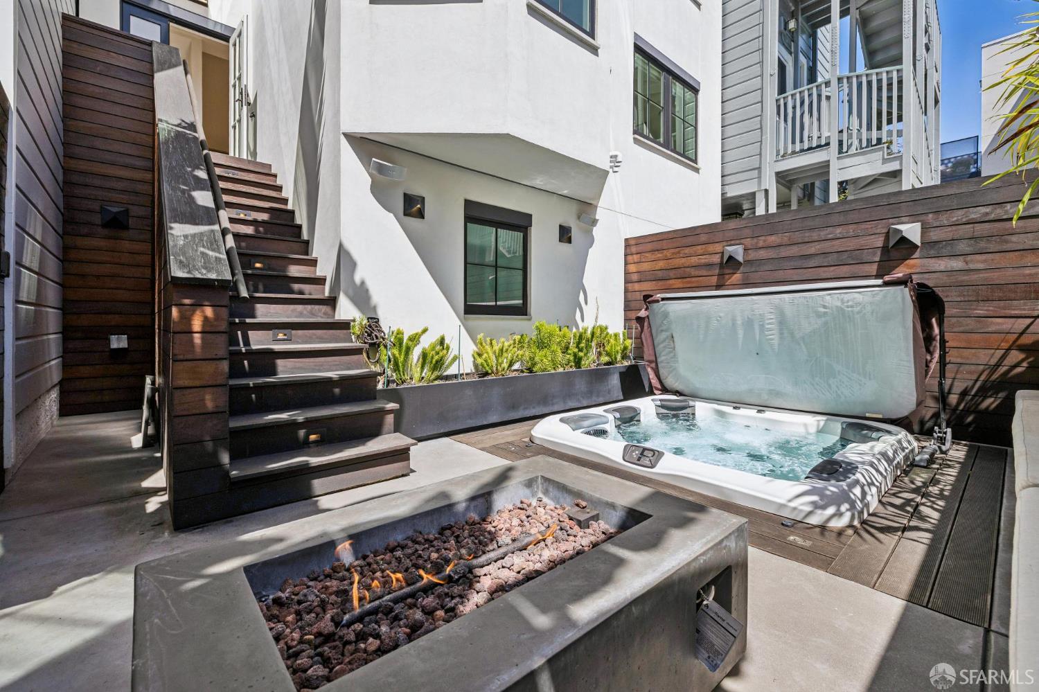 Detail Gallery Image 71 of 95 For 39 Dolores Ter, San Francisco,  CA 94110 - 4 Beds | 3/1 Baths