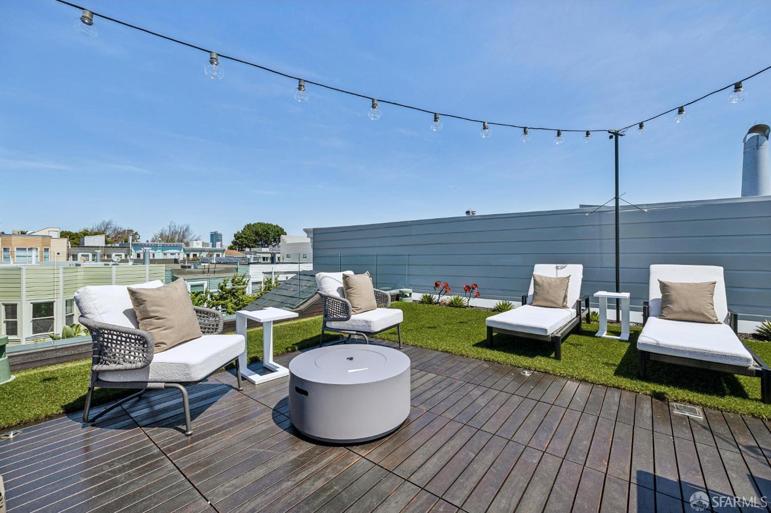 Detail Gallery Image 35 of 95 For 39 Dolores Ter, San Francisco,  CA 94110 - 4 Beds | 3/1 Baths