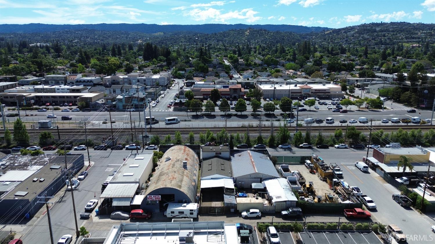 Detail Gallery Image 6 of 9 For 1523 Old County Rd, San Carlos,  CA 94070 - – Beds | – Baths