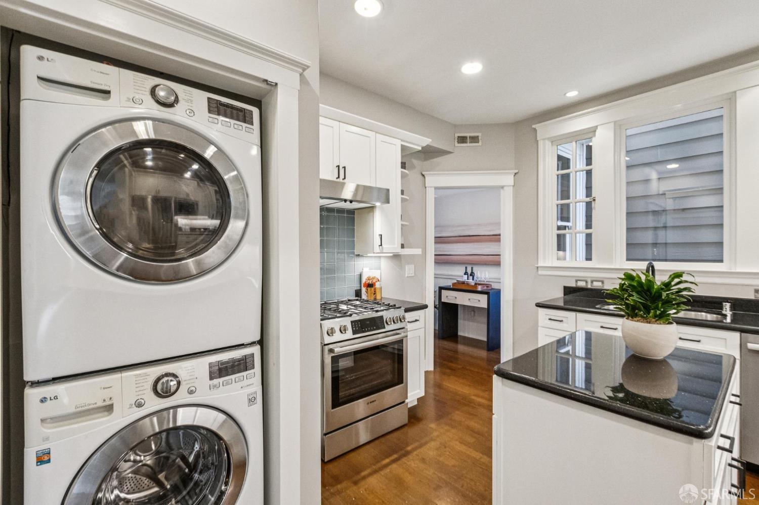 Photo #18: 426120888 Listing: Photo #18