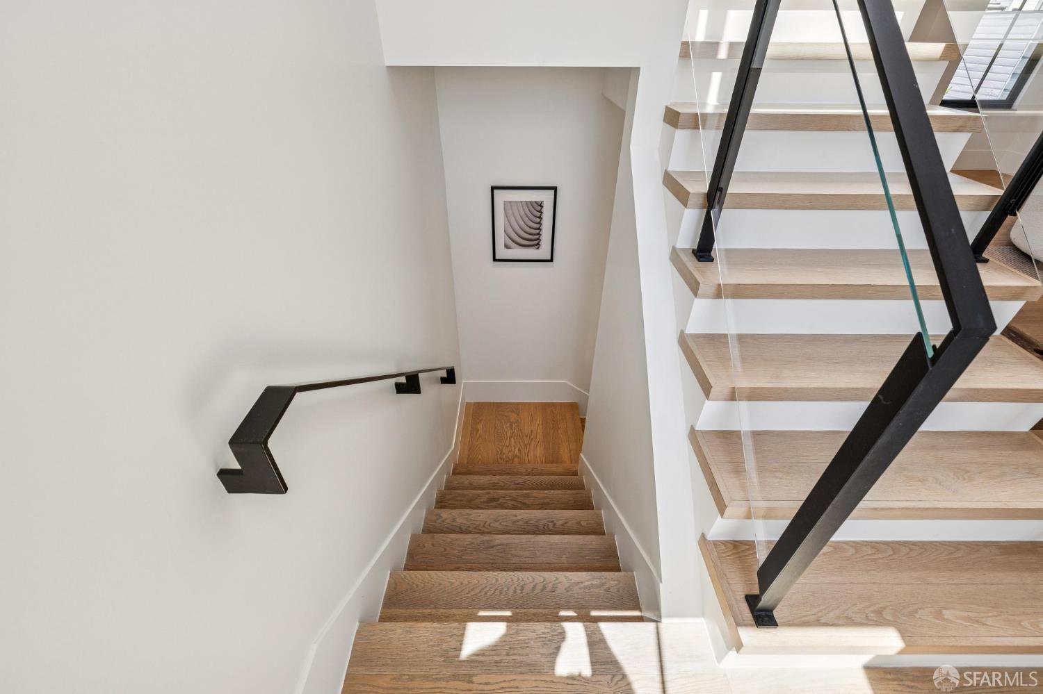 Detail Gallery Image 40 of 95 For 39 Dolores Ter, San Francisco,  CA 94110 - 4 Beds | 3/1 Baths