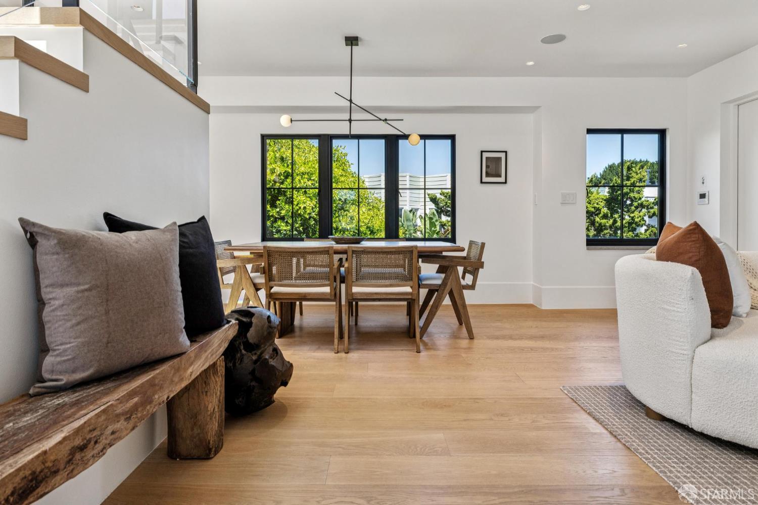 Detail Gallery Image 11 of 95 For 39 Dolores Ter, San Francisco,  CA 94110 - 4 Beds | 3/1 Baths