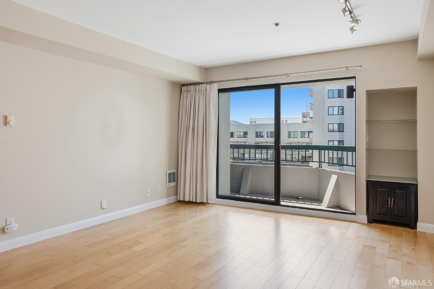 Photo #36: 426122378 Listing: Photo #36